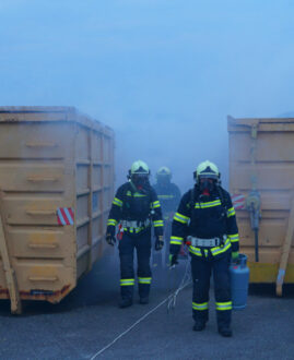 Übung-Containerbrand